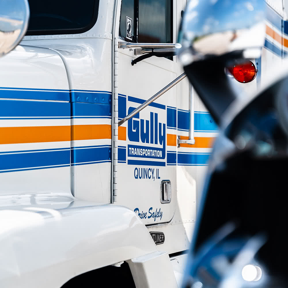 Gully Truck Side